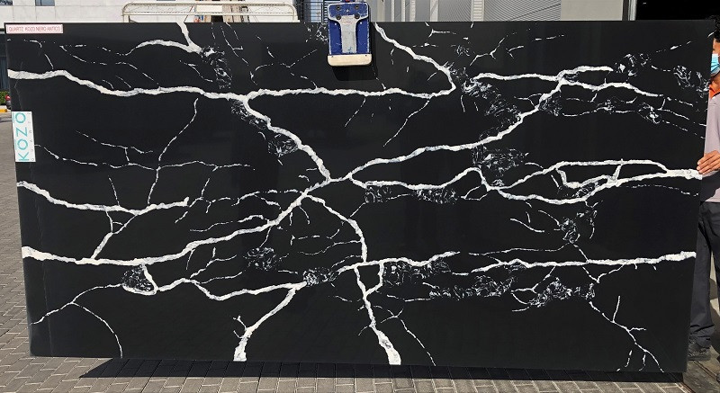 Quartz KOZO Nero Antico