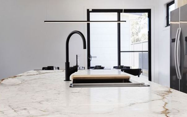 NEOLITH Abu Dhabi White